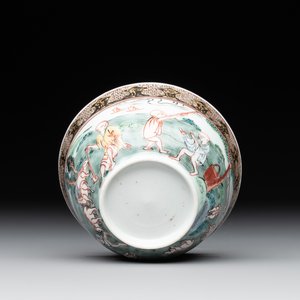A fine Chinese famille rose 'apple pickers' cup and saucer, Yongzheng — photo 7