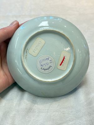 A fine Chinese famille rose 'apple pickers' cup and saucer, Yongzheng — 照片 8