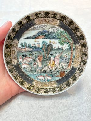 A fine Chinese famille rose 'apple pickers' cup and saucer, Yongzheng — 照片 7
