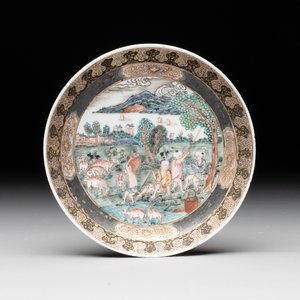A fine Chinese famille rose 'apple pickers' cup and saucer, Yongzheng — 照片 2