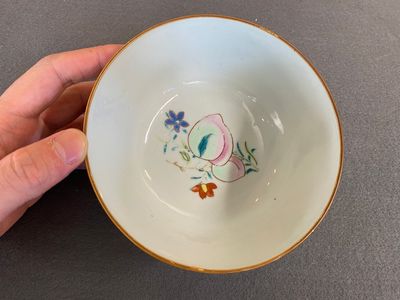 A fine Chinese famille rose bowl with floral design, Yongzheng — 照片 1
