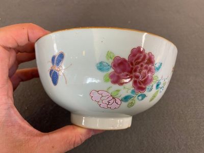 A fine Chinese famille rose bowl with floral design, Yongzheng — 照片 2