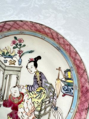 A fine Chinese famille rose 'Court Lady and a Boy' cup and saucer, Yongzheng — photo 20
