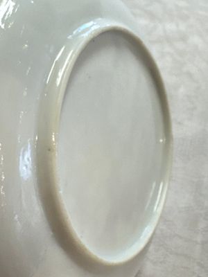 A fine Chinese famille rose 'Court Lady and a Boy' cup and saucer, Yongzheng — photo 26