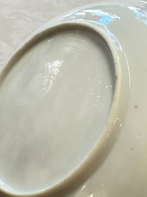 A fine Chinese famille rose 'Court Lady and a Boy' cup and saucer, Yongzheng — photo 28