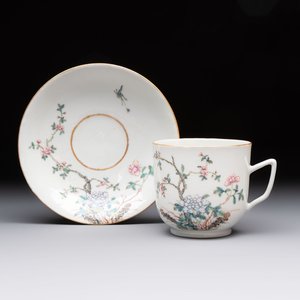 A fine Chinese famille rose cup and saucer with floral design, Daoguang mark, Republic — 照片 1