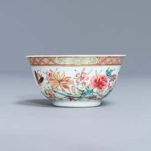 A fine Chinese famille rose cup and saucer with flowers and insects, Yongzheng — 照片 4