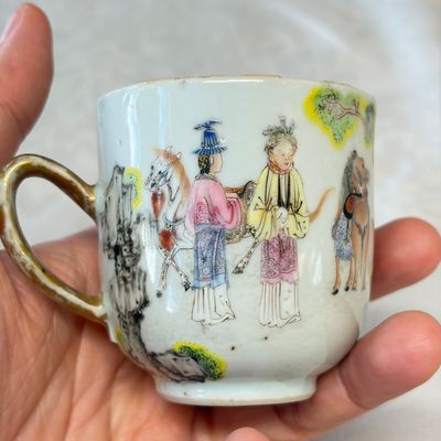 A fine Chinese famille rose cup and saucer with narrative design — photo 15