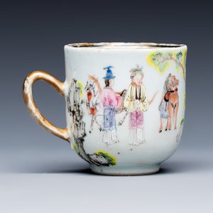 A fine Chinese famille rose cup and saucer with narrative design — photo 5