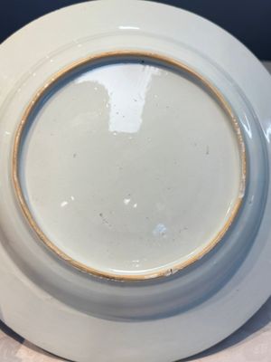 A fine Chinese famille rose dish with ladies and boys near a pagoda, Yongzheng — photo 10