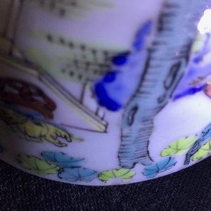 A fine Chinese famille rose eggshell cup and saucer with a lady and two boys, Yongzheng — 照片 8