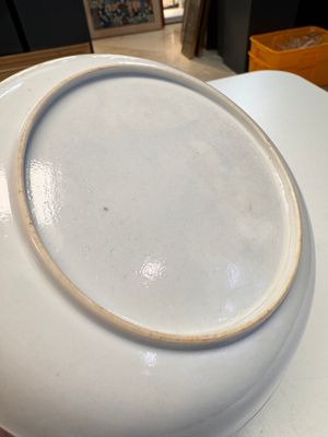 A fine Chinese famille rose eggshell plate with a lady and playing boys, Yongzheng — photo 17