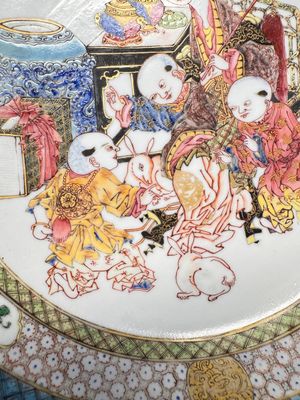 A fine Chinese famille rose eggshell plate with a lady and playing boys, Yongzheng — photo 8