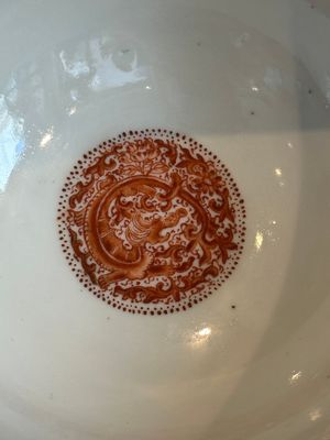 A fine Chinese famille rose eggshell 'Qiu Ran Ke Zhuan 虬髯客傳' bowl, signed Zeng Fuqing 曾福慶 and seal mark, 20th C. — photo 6
