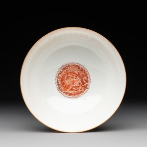 A fine Chinese famille rose eggshell 'Qiu Ran Ke Zhuan 虬髯客傳' bowl, signed Zeng Fuqing 曾福慶 and seal mark, 20th C. — photo 6