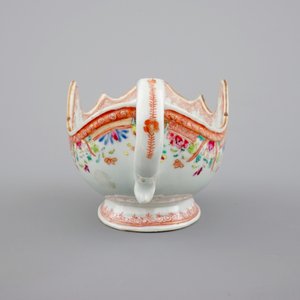 Een Chinese export porseleinen famille rose sauskom, Qianlong, 18e eeuw — foto 3