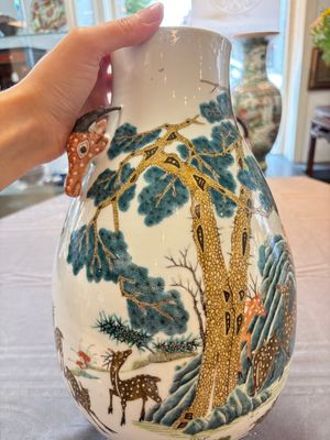 A fine Chinese famille rose 'hu' 'deer and monkey' vase, 19th C. — photo 15