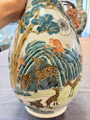 A fine Chinese famille rose 'hu' 'deer and monkey' vase, 19th C. — photo 17