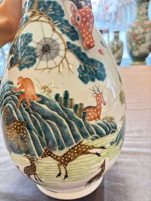 A fine Chinese famille rose 'hu' 'deer and monkey' vase, 19th C. — photo 18
