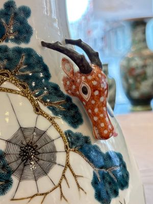 A fine Chinese famille rose 'hu' 'deer and monkey' vase, 19th C. — photo 19