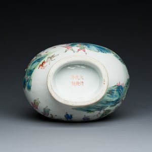 A fine Chinese famille rose 'hu' vase with ruyi handles, 19th C. — photo 6