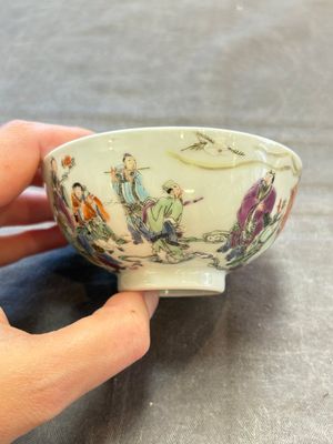 A fine Chinese famille rose 'immortals' cup, Yongzheng mark and of the period — 照片 3