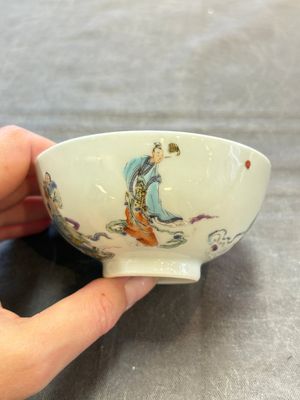 A fine Chinese famille rose 'immortals' cup, Yongzheng mark and of the period — 照片 6