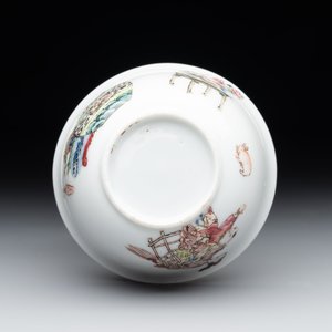 A fine Chinese famille rose 'lady, boy and rabbit' cup, Yongzheng — photo 5