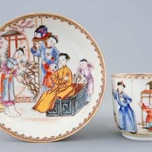 A fine Chinese famille rose mandarin cup and saucer, Qianlong, 18th C. — photo 1