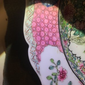 A fine Chinese famille rose 'mandarin ducks' plate, Yongzheng — photo 4