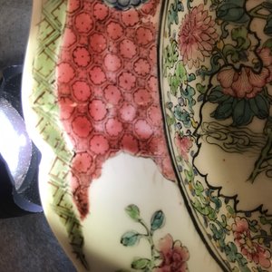 A fine Chinese famille rose 'mandarin ducks' plate, Yongzheng — photo 5