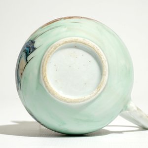 A fine Chinese famille rose milk jug and a cup and saucer, Yongzheng/Qianlong — photo 7