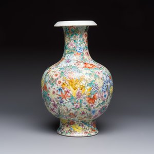 A fine Chinese famille rose 'Millefleurs' vase, Qianlong mark, Republic — photo 2