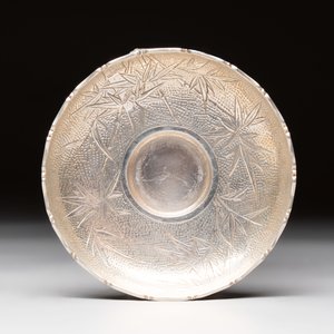 A fine Chinese famille rose 'Mountainous Landscape' cup on a silver stand, signed Zhang Zhitang 張志湯, dated 1942 — photo 8
