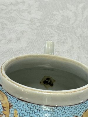 A fine Chinese famille rose 'Mountainous Landscape' teapot, Yongzheng — photo 12