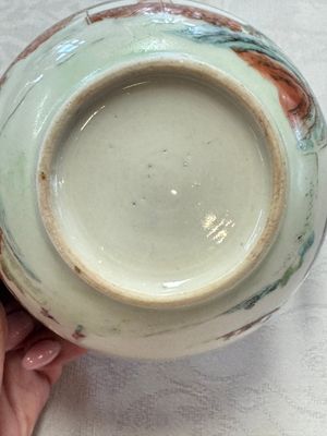 A fine Chinese famille rose 'Mountainous Landscape' teapot, Yongzheng — photo 13