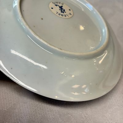A fine Chinese famille rose mythological subject 'Arethusa, Alpheus and Diana' saucer — photo 12