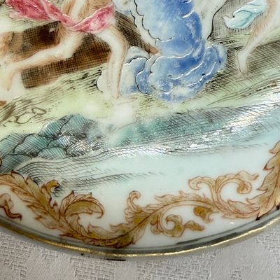 A fine Chinese famille rose mythological subject 'Arethusa, Alpheus and Diana' saucer — photo 7