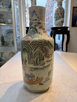 A fine Chinese famille rose 'Ode to the Red Cliff' vase, Hongwu mark, Daoguang — photo 2