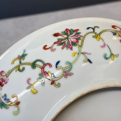 A fine Chinese famille rose 'Pair of Birds among Flowering Branches' plate — 照片 12