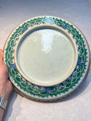A fine Chinese famille rose pale celadon-ground 'phoenixes' dish with a reticulated rim, Qianlong — photo 9