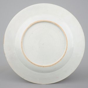 A fine Chinese famille rose plate “The Romance of the Western Chamber”, Yongzheng, 1722-1735 — photo 2