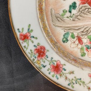 A fine Chinese famille rose plate with two pheasants, Yongzheng — photo 3