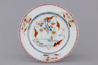 A fine Chinese famille rose porcelain “bianco sopra bianco” plate, 18th C.