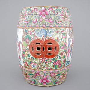 A fine Chinese famille rose porcelain garden seat, 19th C. — photo 4
