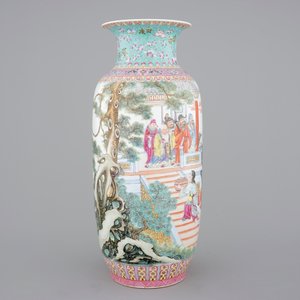 A fine Chinese famille rose porcelain vase, Jingdezhen, 20th C. — photo 4