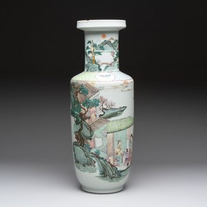 A fine Chinese famille rose 'Qi Guan Xun Mu 棄官尋母' rouleau vase, Qianlong mark, 19th C. — foto 5