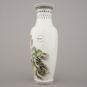 A fine Chinese famille rose republic vase — 照片 3