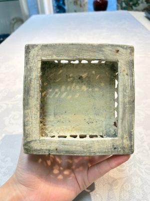 A fine Chinese famille rose reticulated square lantern with a stand, 19th C. — photo 16