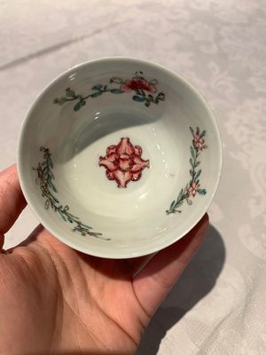 A fine Chinese famille rose 'rooster' cup and saucer, Yongzheng — photo 16